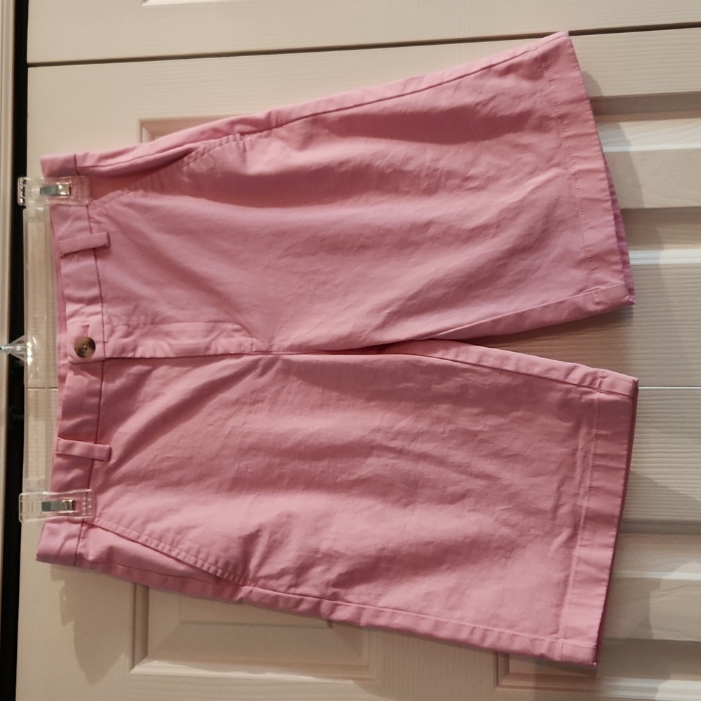 Vineyard Vines, Excellent condition Boy's shorts, Size 18, pink.